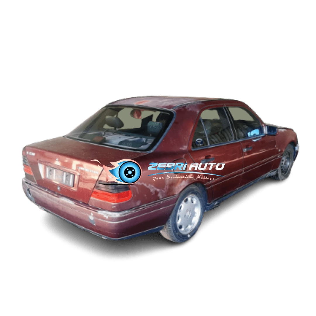 Mercedes Benz C230 Kompressor - Stripping for Spares - Image 6