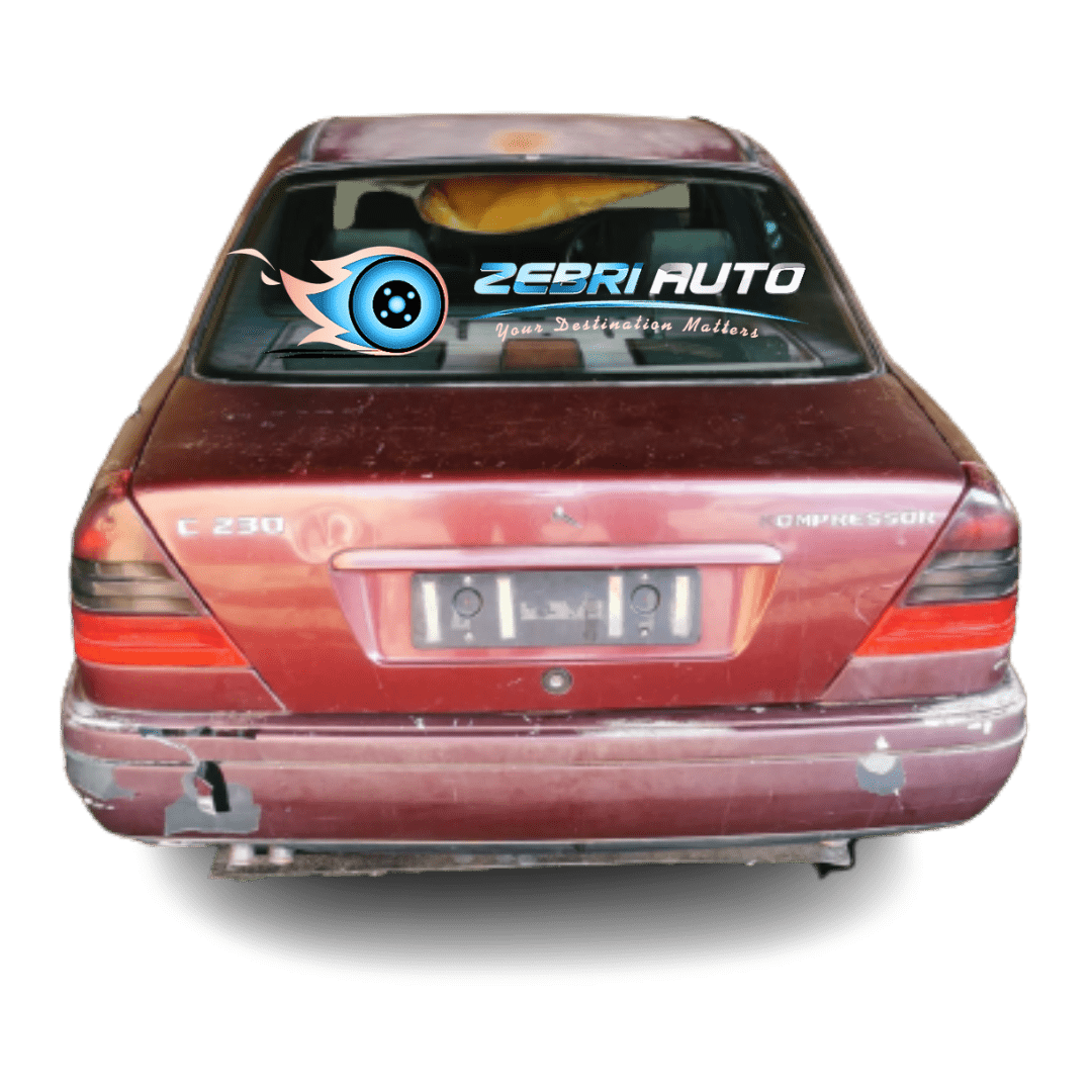 Mercedes Benz C230 Kompressor - Stripping for Spares - Image 7