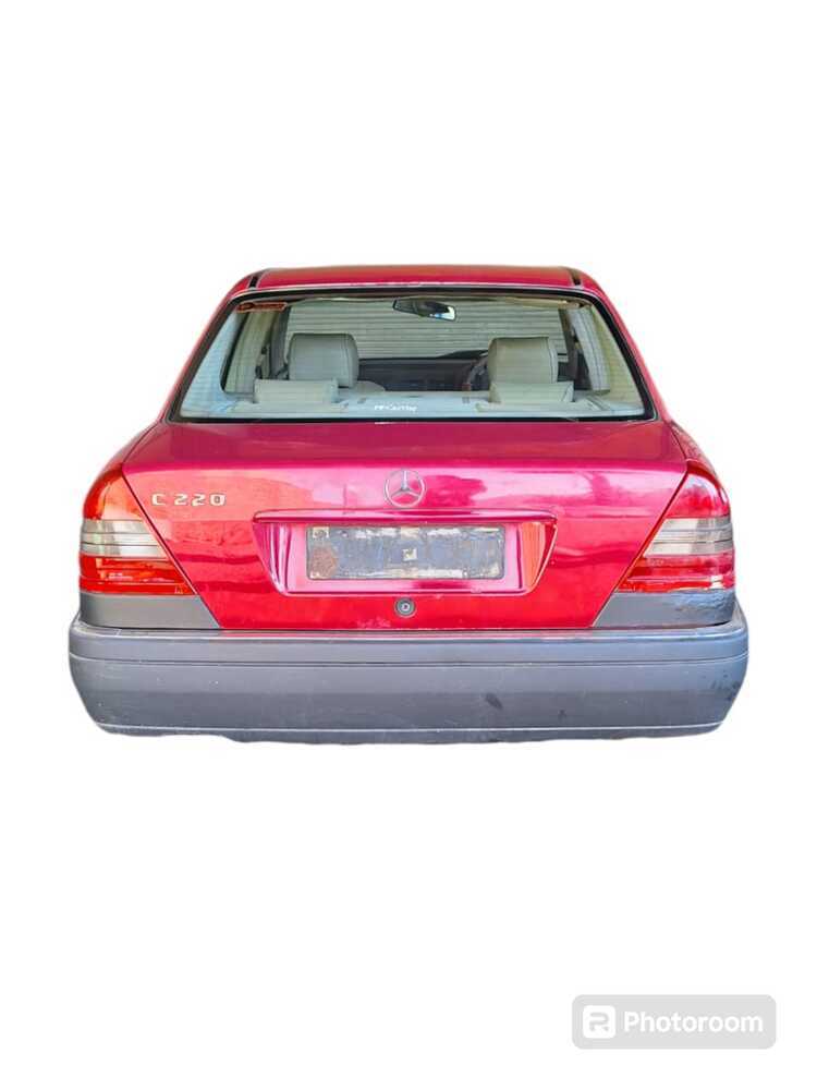 Mercedes-Benz C220 W202 _ Stripping For spares - Image 4