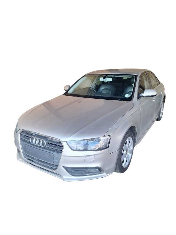 Audi A4 1.8 TFSI B8 _ Stripping for spares