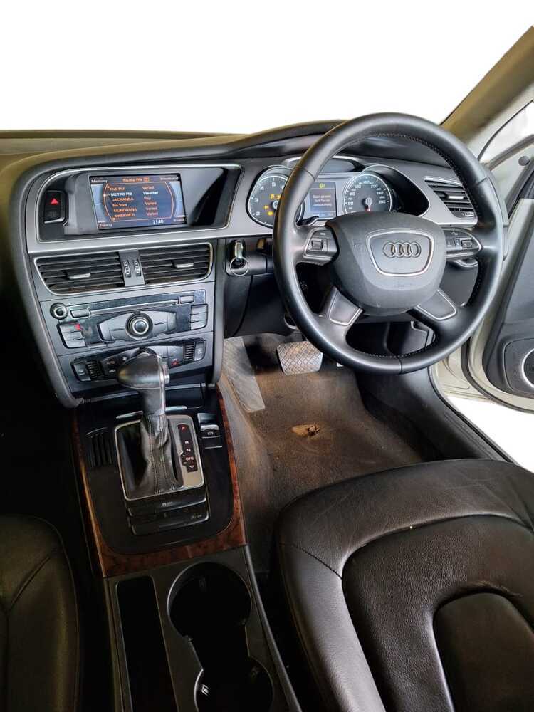 Audi A4 1.8 TFSI B8 _ Stripping for spares - Image 4